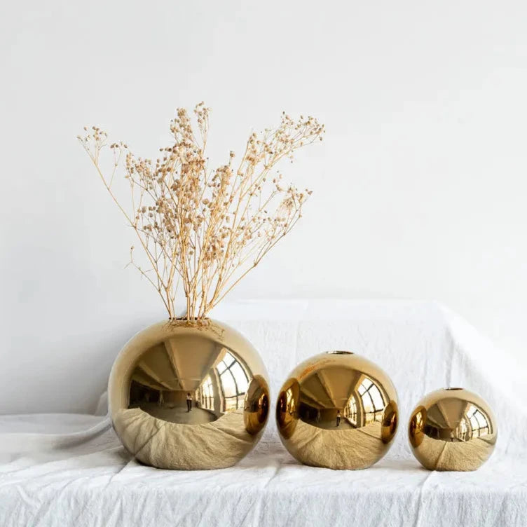 Plated Golden Ball Ceramic Vase – Artistic Flower Pot for Home Décor, Hydroponic Vases, and Ornament Gifts