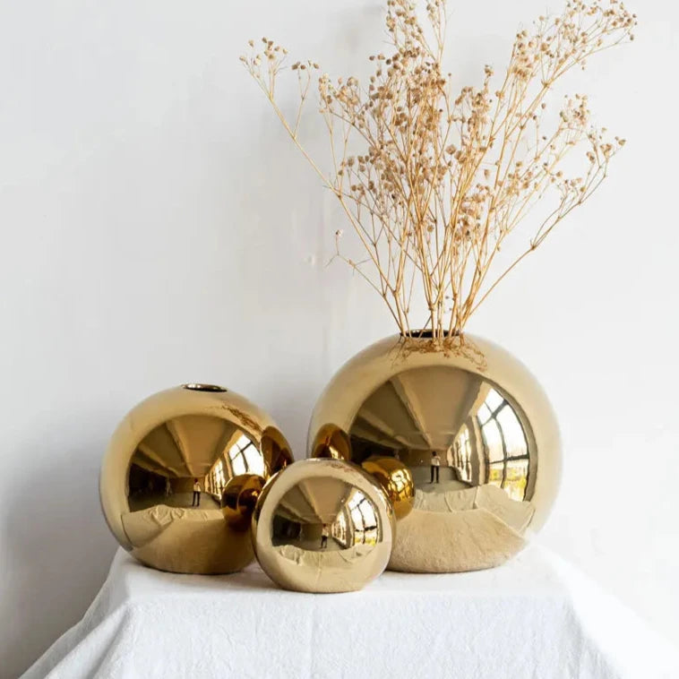 Plated Golden Ball Ceramic Vase – Artistic Flower Pot for Home Décor, Hydroponic Vases, and Ornament Gifts